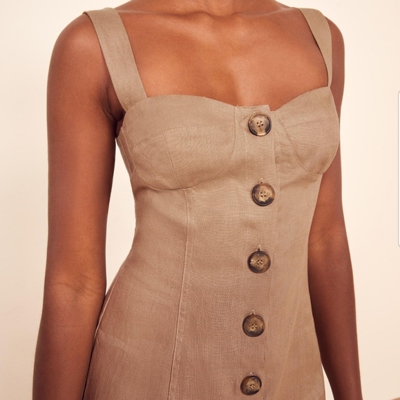 Reformation Dresses & Skirts - Reformation Scout dress in khaki size 8